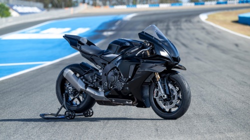 2025 R1 RACE