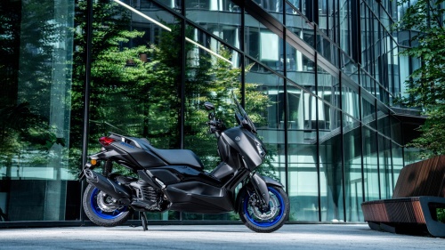 2025 XMAX 125