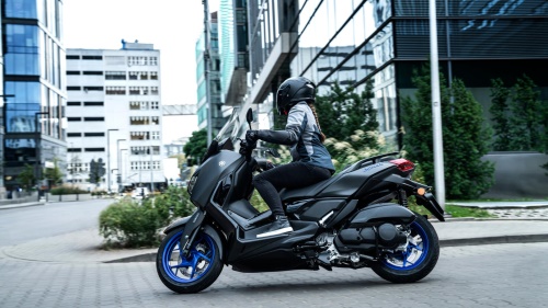 2025 XMAX 125