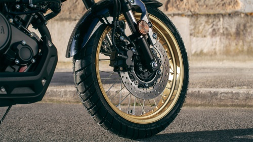 2023 XSR125 Legacy