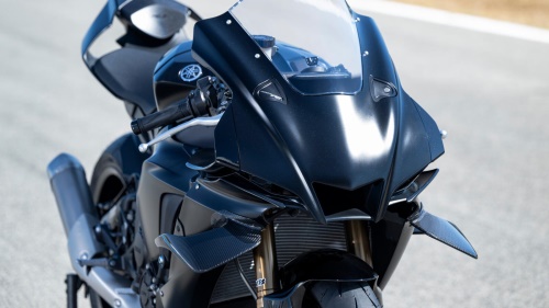 2025 R1 RACE