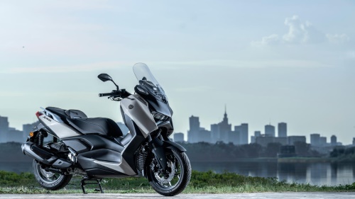 2025 XMAX 300 Tech MAX+