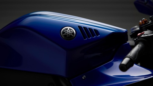 2023 R7