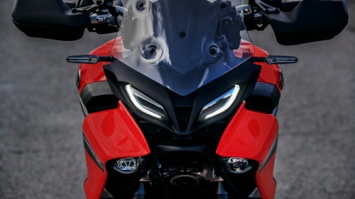 2023 TRACER 9