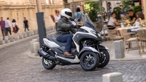 2026 Tricity 300 / Airbag