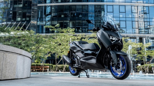 2025 XMAX 125
