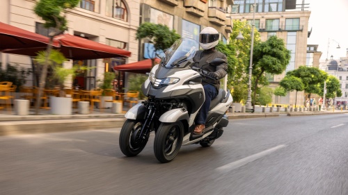 2026 Tricity 300 / Airbag