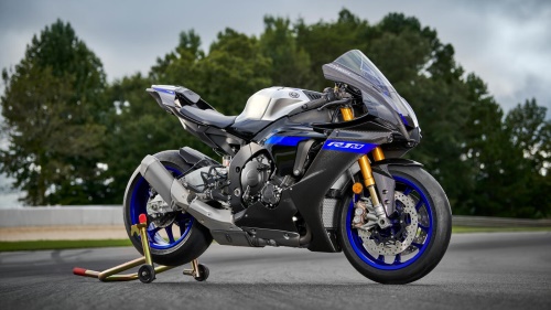 2023 R1M