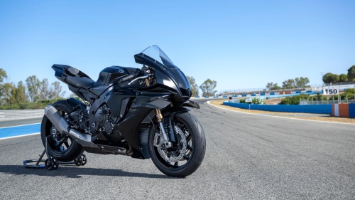 2025 R1 RACE
