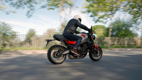 2025 XSR900