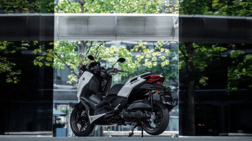2025 XMAX 125 Tech MAX+