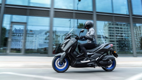 2025 XMAX 125