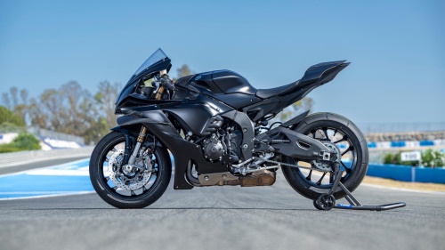 2025 R1 RACE