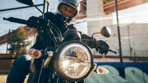 2023 XSR125 Legacy