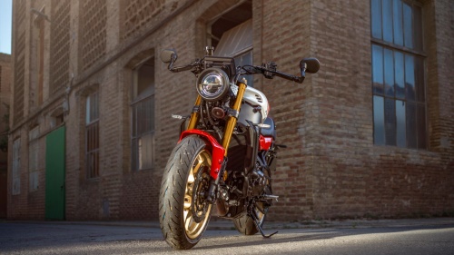 2025 XSR900
