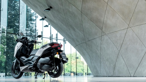 2026 XMAX 300 Tech MAX+