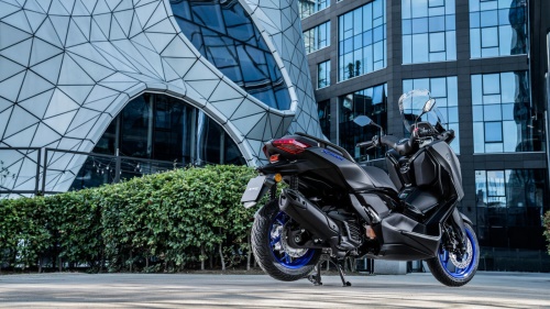 2025 XMAX 125