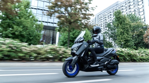 2025 XMAX 125