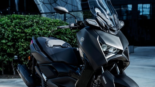 2025 XMAX 125