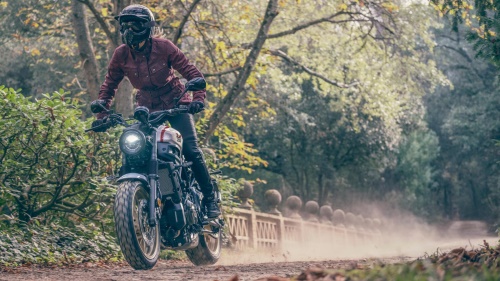 2022 XSR700 XTribute