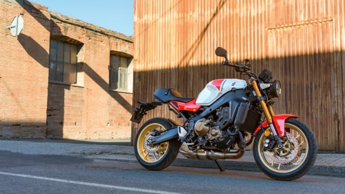 2025 XSR900