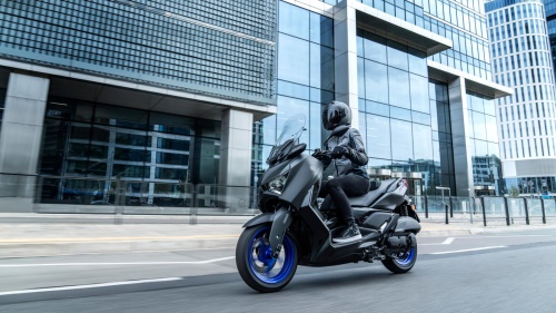2025 XMAX 125