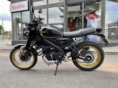 XSR125 Legacy + Akrapovič