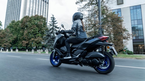 2025 XMAX 125