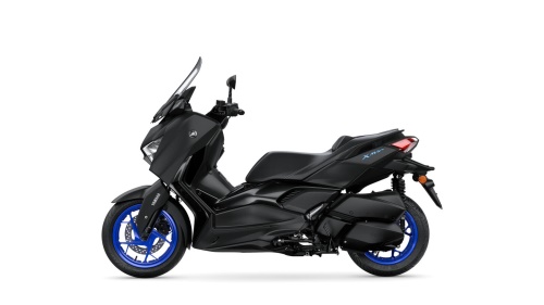 XMAX 300 · Akčních 15 000 Kč na příslušenství a 3letá záruka