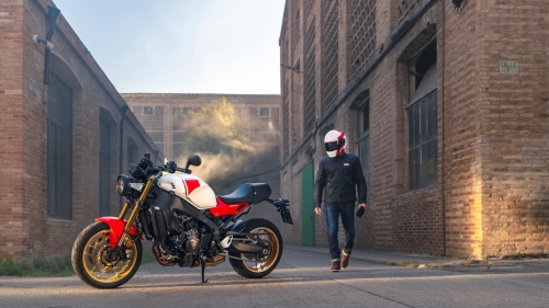 2025 XSR900
