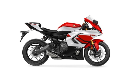 2026 R7 70th Anniversary · Bonus až 25 000 Kč · 5letá záruka