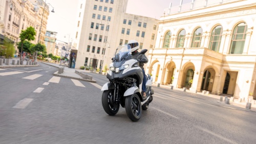 2026 Tricity 300 / Airbag