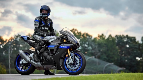 2023 R1M