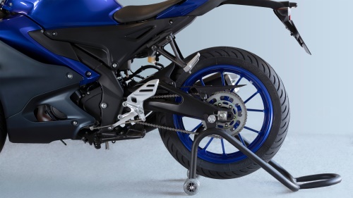 2023 R125
