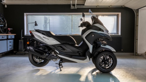 2026 Tricity 300 / Airbag