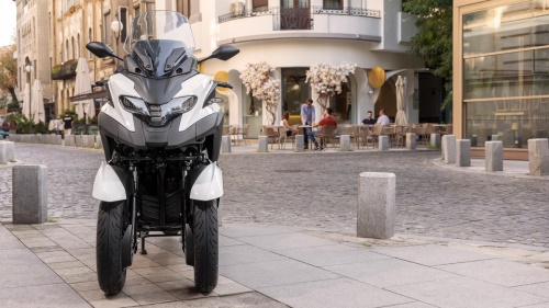 2026 Tricity 300 / Airbag