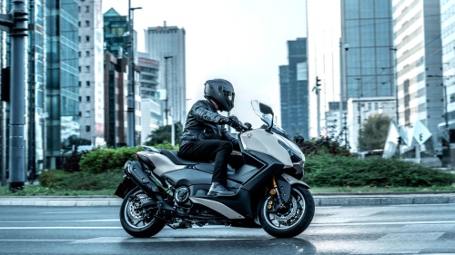 2025 TMAX Tech MAX