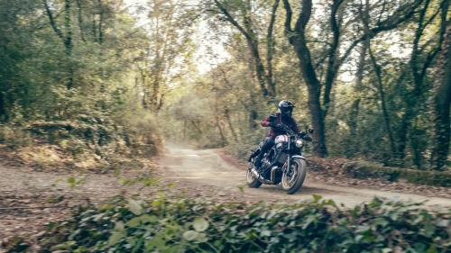 2022 XSR700 XTribute