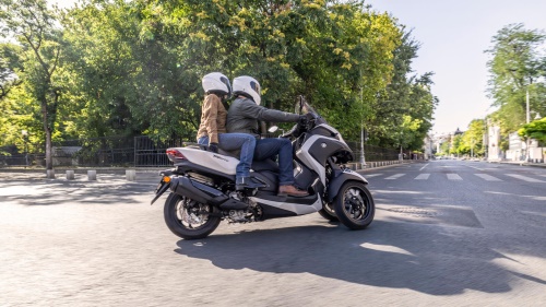 2026 Tricity 300 / Airbag