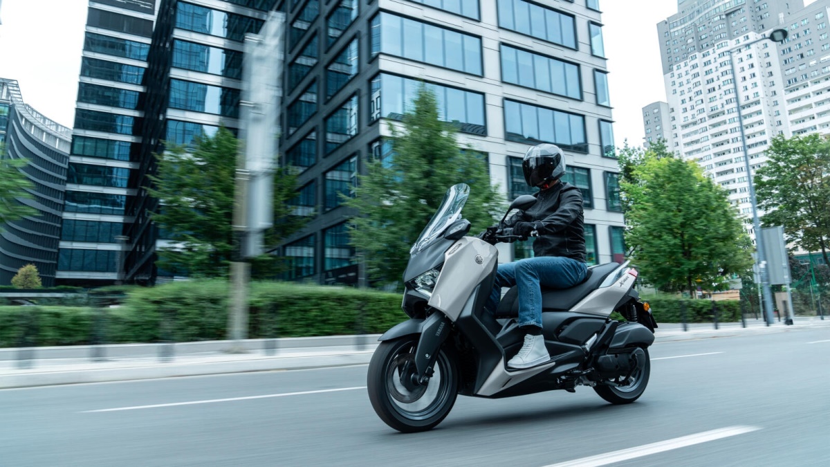 2025 XMAX 125 Tech MAX