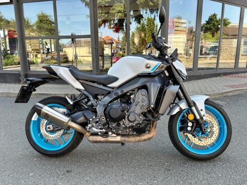 MT-09