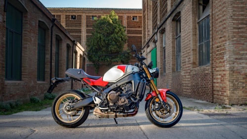 2025 XSR900