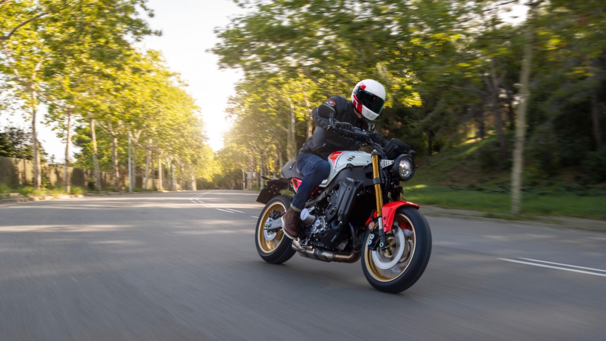 2025 XSR900