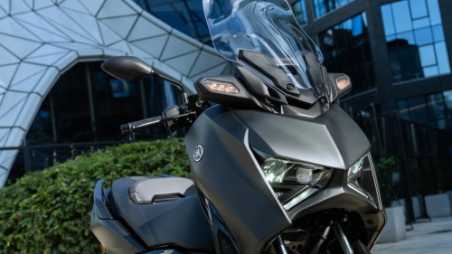2025 XMAX 125