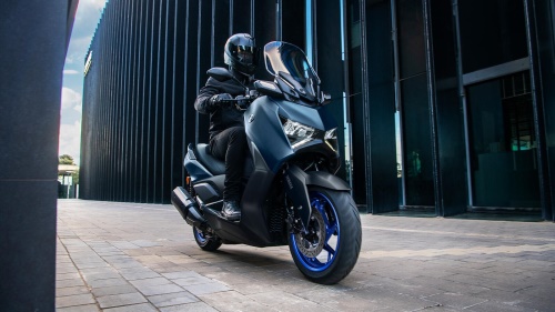 2023  XMAX 300