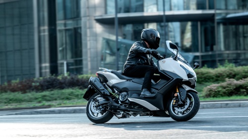 2025 TMAX Tech MAX