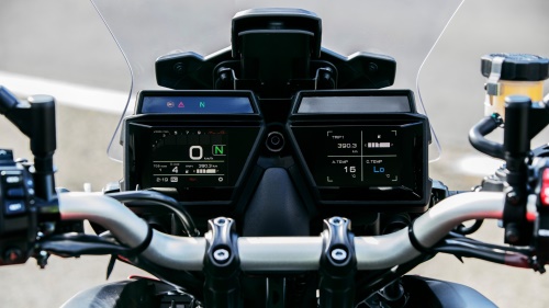 2023 TRACER 9