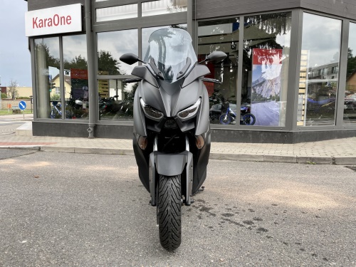 XMAX 300