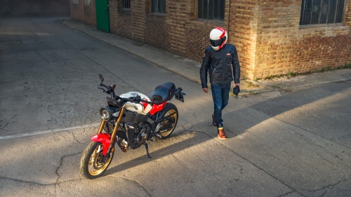 2025 XSR900