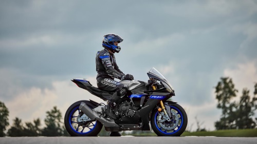 2023 R1M